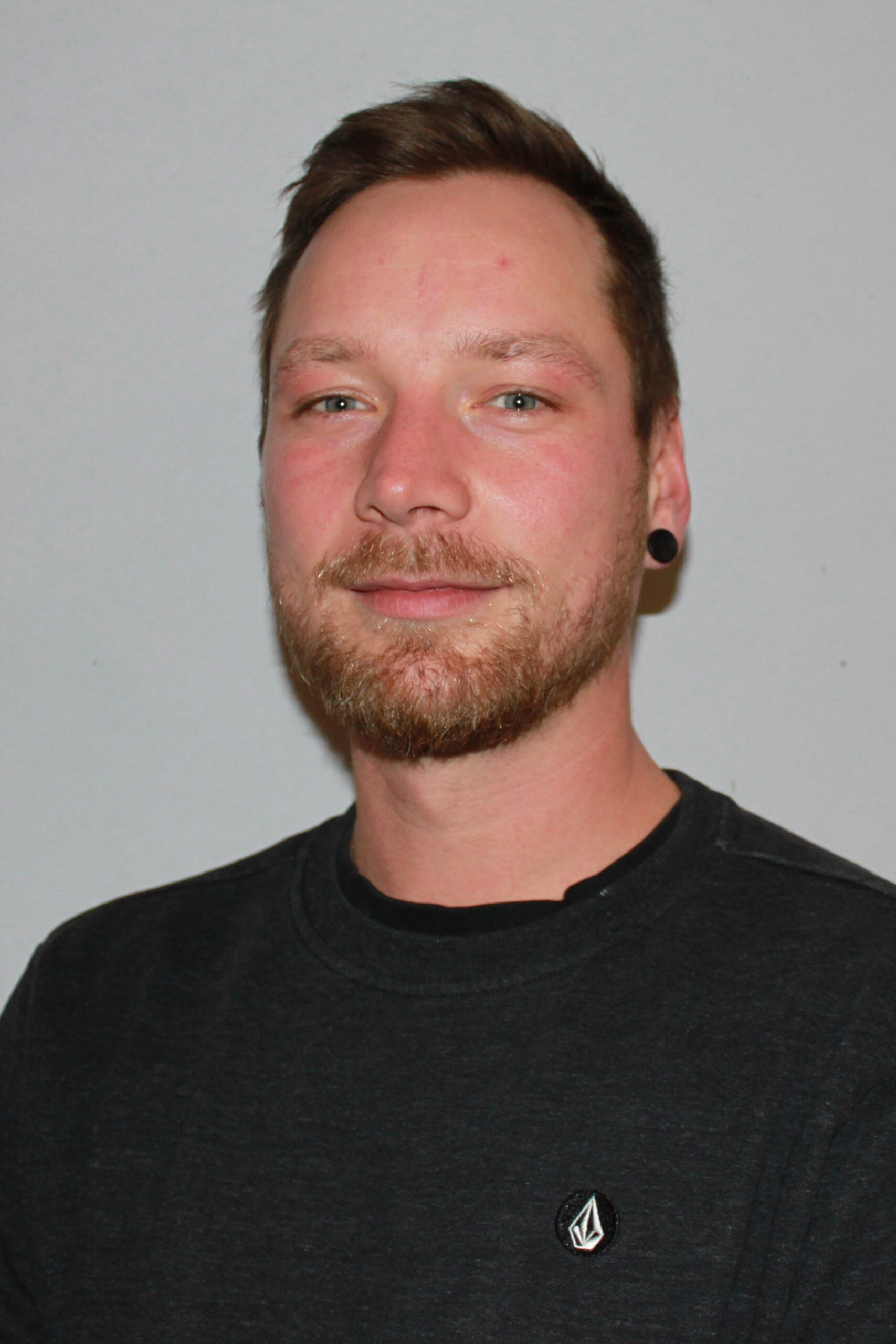 Portrait_Konstantin_Brombeiß